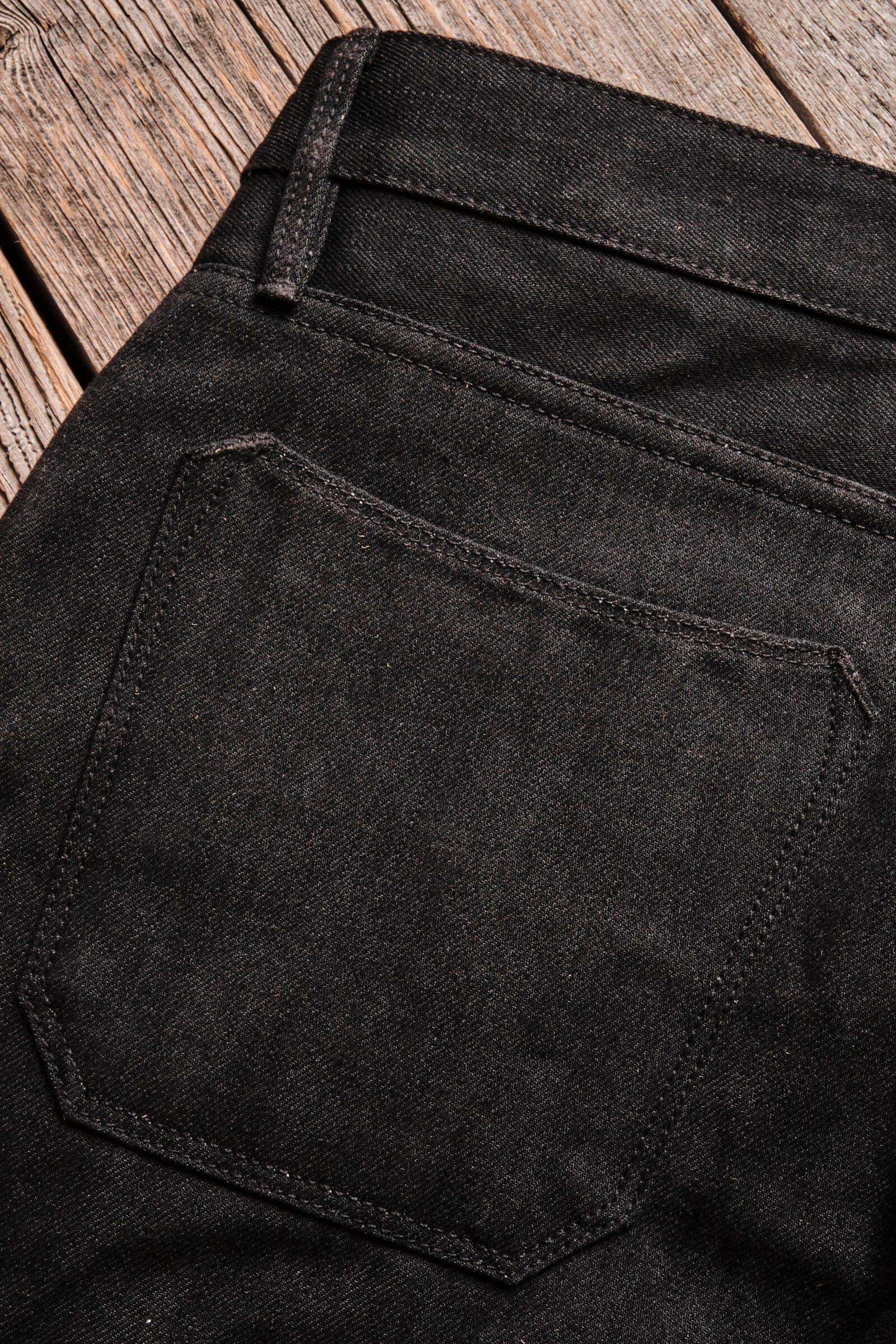 Freenote Cloth - Portola Taper Raw 14.25oz Black Grey Japanese