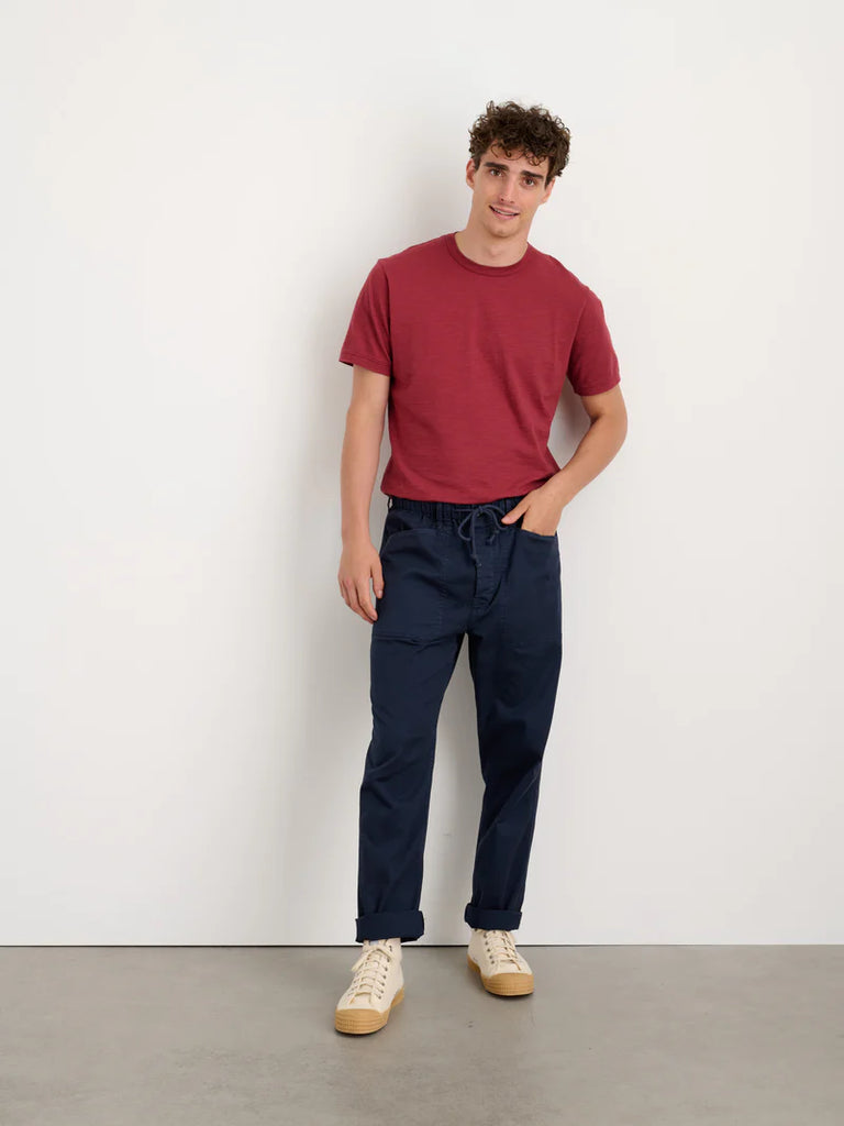 Alex Mill - Standard T-Shirt in Slub Cotton - Currant
